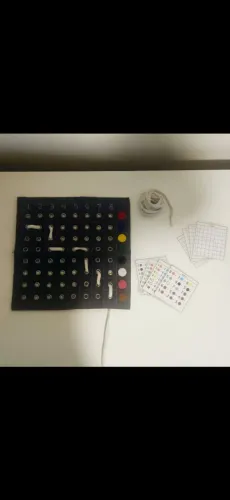 Jogo de alinhavo com cartas