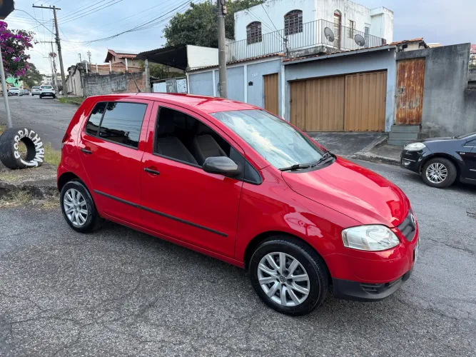 Volkswagen Fox Plus 1.0mi/ 1.0mi Total Flex 8V 4P 2010
