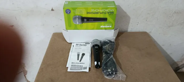 Vendo 2 microfones shure sem fio novo na caixa