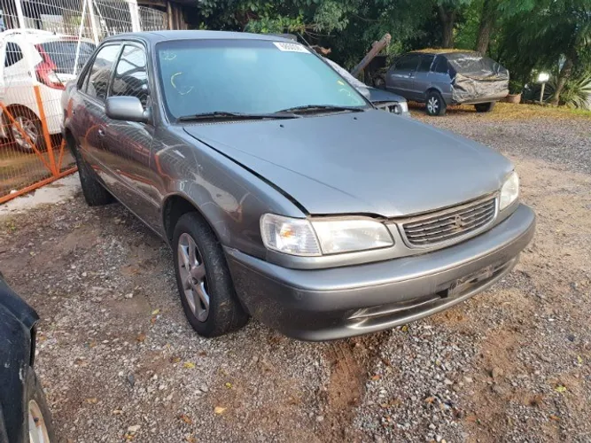 toyota corolla xei 1.8 ano 2001 automatico em peças sucata