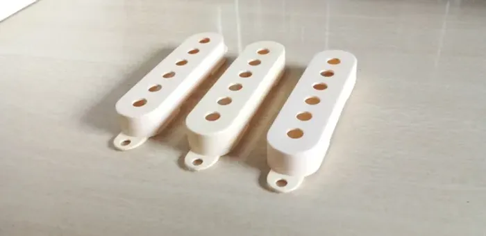 Covers Fender Noiseless Vintage White