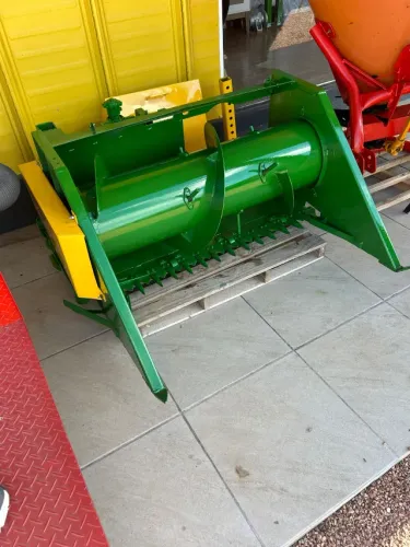 PLATAFORMA PARA COLHER PASTAGEM