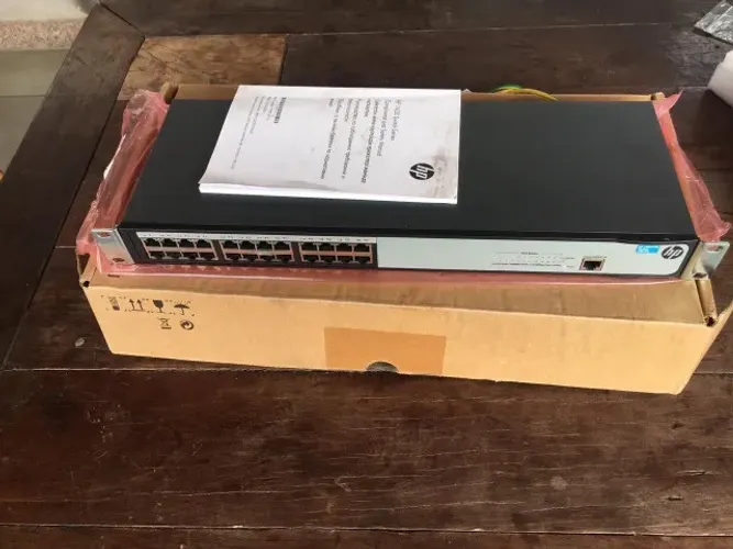 Switch HP JG913A 1620-24G 24 portas 10/100/1000 Mbps