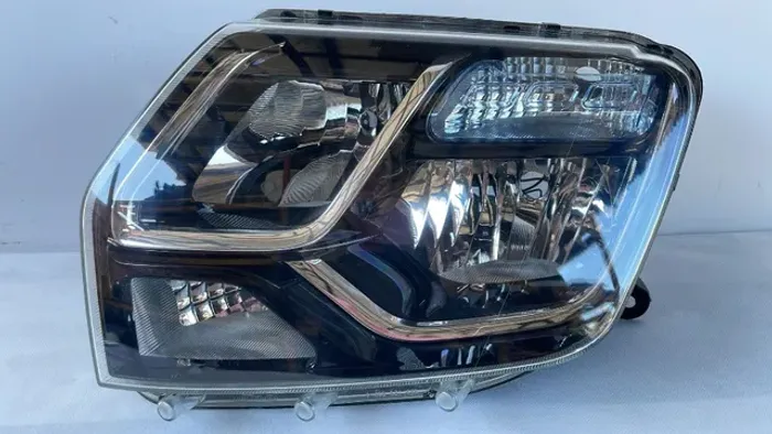 Farol Duster Oroch 2015 2016 2017 18 19 Esquerdo