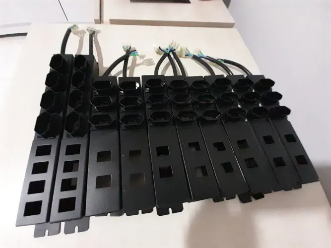 RÉGUA DE TOMADA / BARRA DE MULTITOMADAS