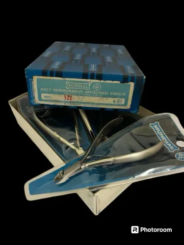 Alicate de cutícula Mundial 522 Classic Caixa com 6 unidades