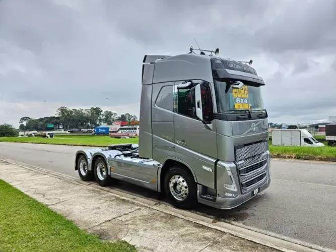 Volvo FH 540 6x4 Bug Leve Mola Globetrotter Ano 22 Euro 5 Pacote LC Rodas de alumínio