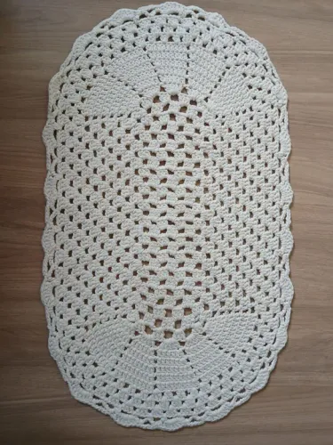 Tapete Oval Crochê Branco - Decoração Delicada