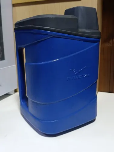 Garrafa de agua invicta