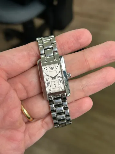 Relógio feminino Empório Armani novíssimo 