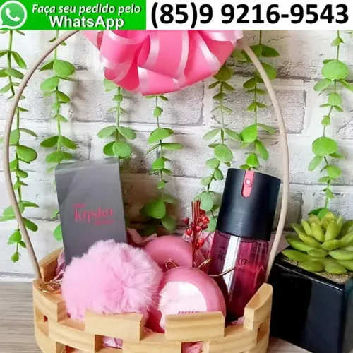 Cesta Madeira Kit Presente Natal Lembrancinha Amigo Oculto Deo Corporal Sabonete Natura