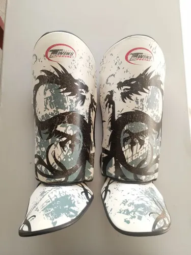 Caneleira Twins Special Muay Thai/ Kickboxing