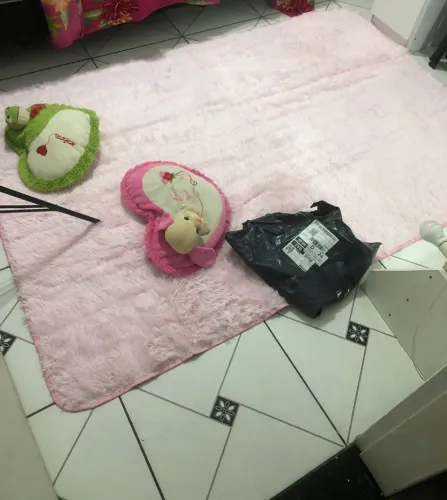 Tapete Peludo Rosa novo 