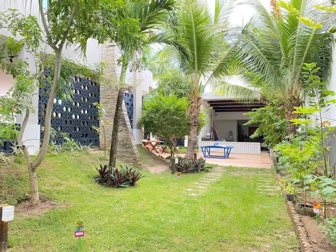 CASA EM CONDOMÍNIO À VENDA