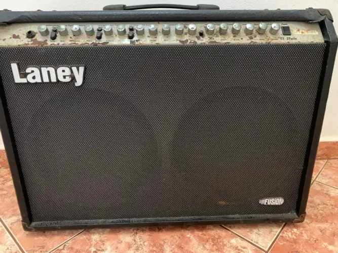 Amplificador LANEY Modelo TF 3T win peso