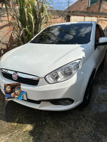 Fiat Grand Siena Tetrafuel 1.4 EVO F. Flex 8V 2016