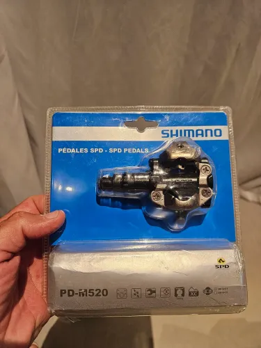 Pedal Shimano PD-M520