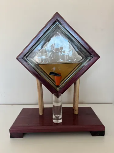 Dispenser de Bebidas em Vidro e Madeira - Design Artesanal Exclusivo