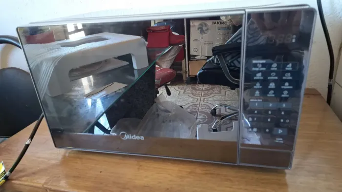 Micro-ondas 20l Prata Porta espelhada