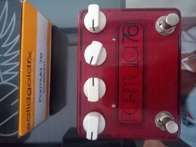 Pedal Solidgoldfx Fórmula 76 Octave Fuzz