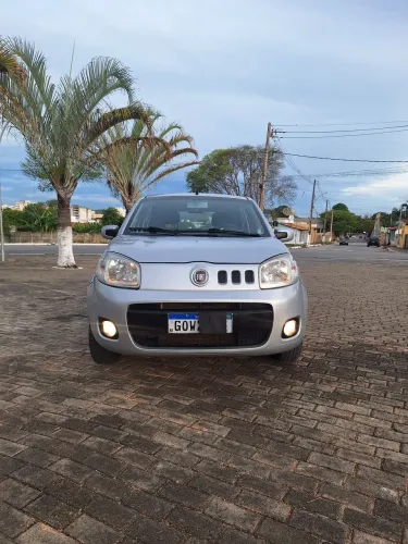 Fiat Uno Vivace/rua 1.0 EVO Fire Flex 8V 5P 2013