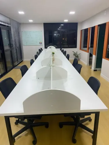 Estação de Trabalho e Outros Itens em Liquidação