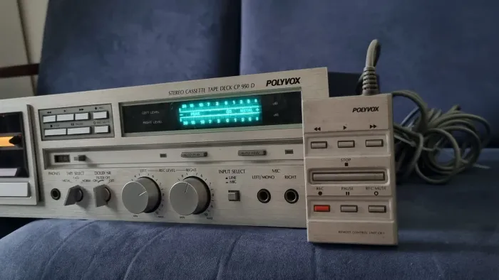 Tape deck Polyvox CP950D com controle remoto (revisado)