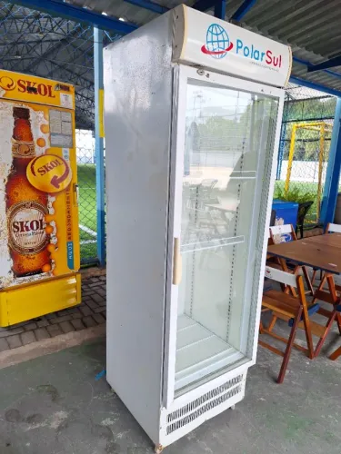 Geladeira expositora 