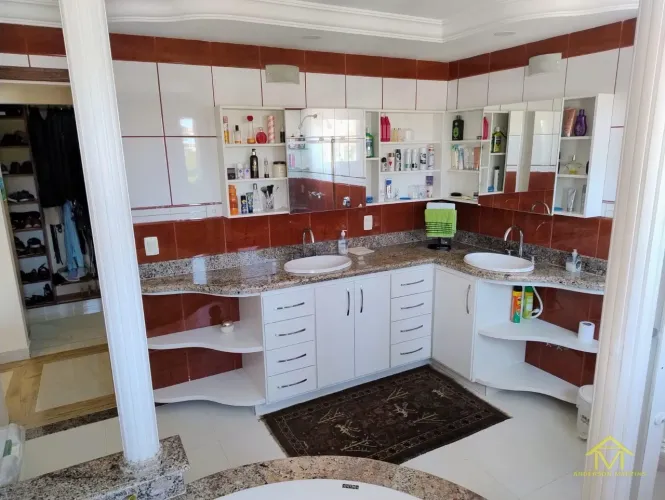 Casa em Interlagos - Vila Velha, ES