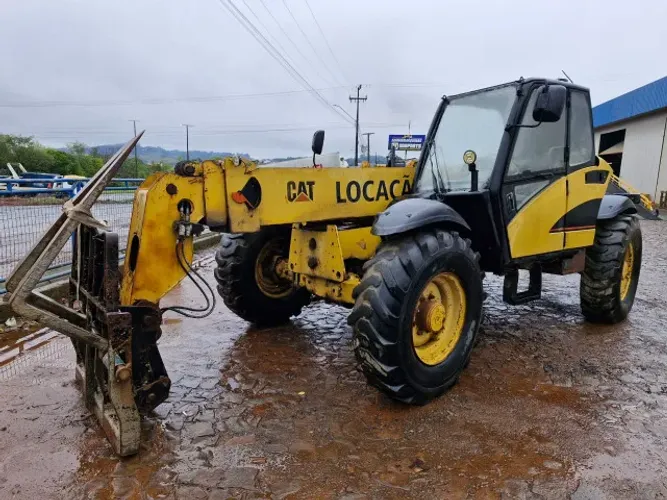 Manipulador Caterpillar lança com garfo paleteiro pneus 1400-24 motor perkins