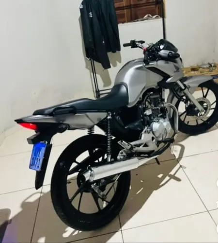 Vendo moto honda Fan 160