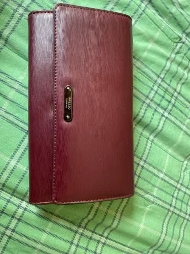 Baixei-Linda carteira Arezzo - vermelho queimado