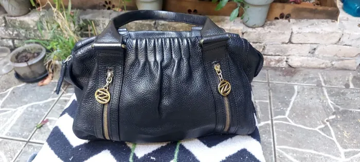 Bolsa de Ombro Arezzo em Couro Preto