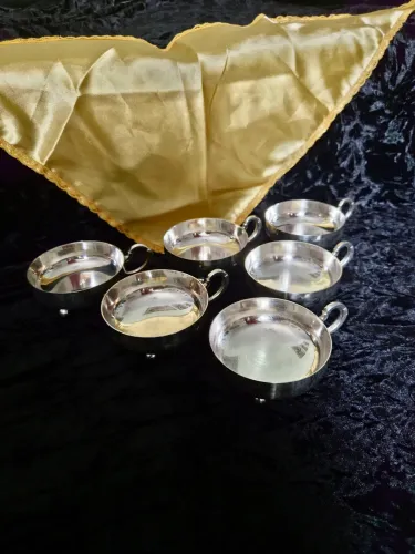Conjunto Antigo de Taças em Prata - 6 Peças - Estilo Clássico
