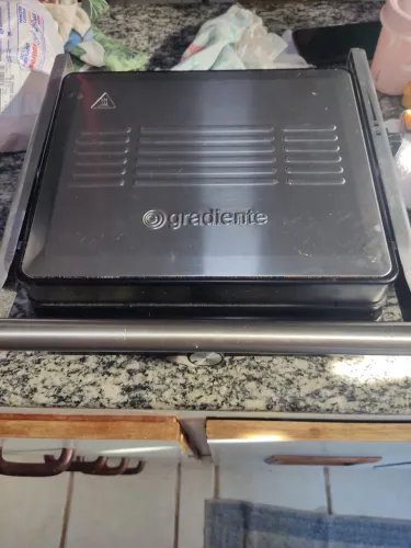 Grill/Sanduicheira Elétrica Gradiente - Usada mas funciona muito bem,