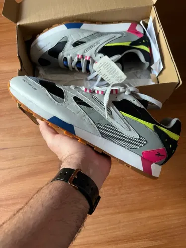 Tênis Reebok Classic Leather Ati 90s Grey Skull 