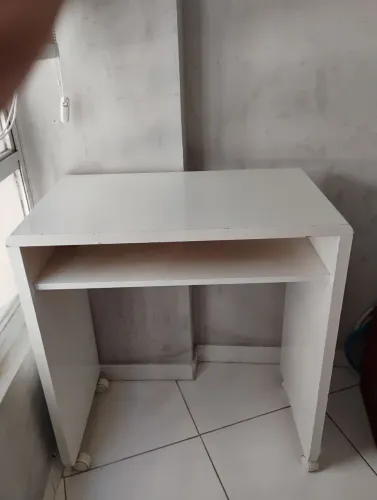 Mesa/escrivaninha