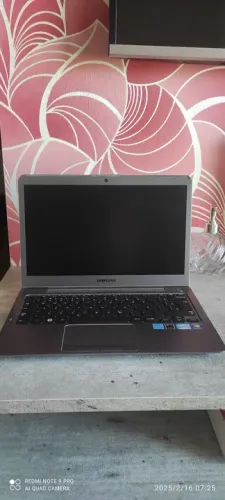 Ultrabook Samsung Serie 5 NP530U3B I5..