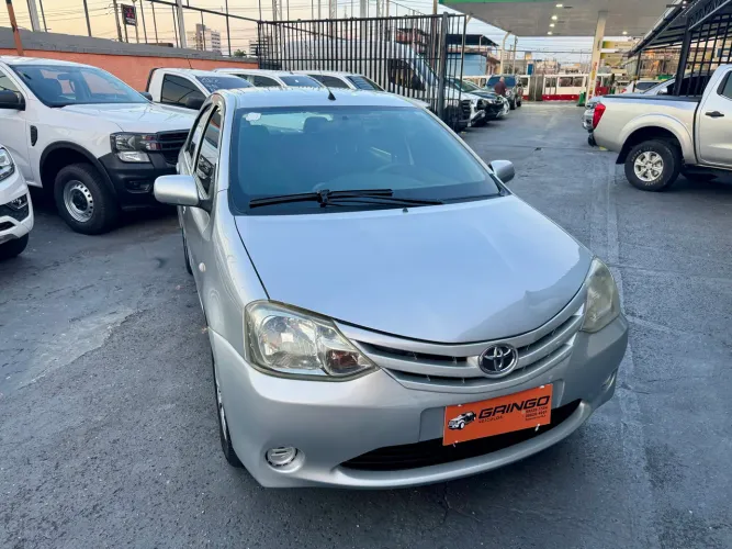 Etios Sedan X 1.5 Flex Manual - 2013 
