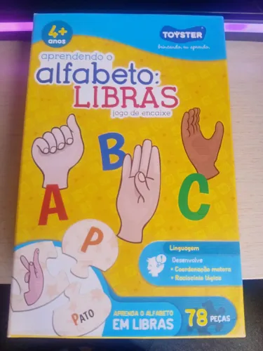 Brinquedo Aprendendo o Alfabeto em Libras.