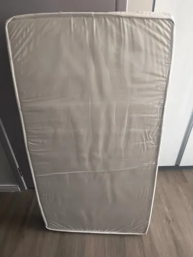 Colchao Infantil Ortobom e grades laterais