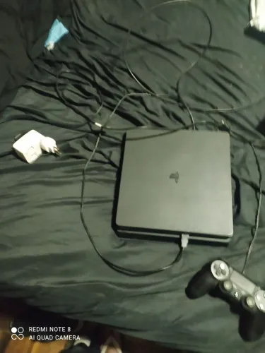 Vendo PS4 de 1tb 