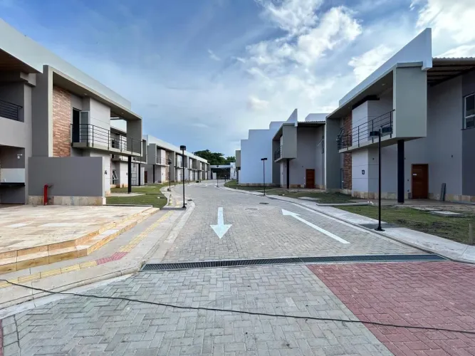 Condomínio Ferrara|Casas com 4 suítes e quintal|Lazer Completo 