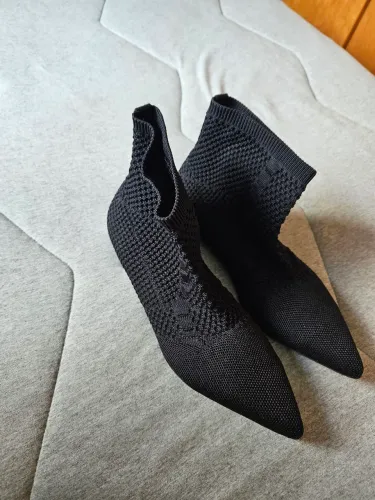 Bota Feminina Preta Cano Curto - Elegância e Conforto