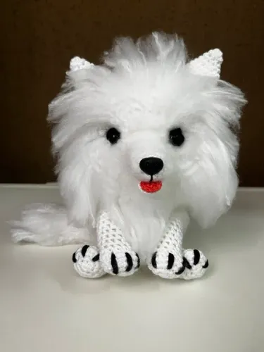 Cachorro Spitz Alemão em Crochê Amigurumi Branco Pelúcia Brinquedo