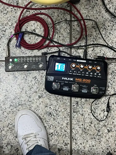 Pedaleira nuxMg200 + cuvave