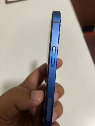 Vendo iPhone 12 perfeito