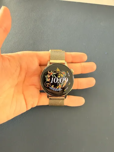 Smartwatch Huawei GT3 42mm dourado feminino