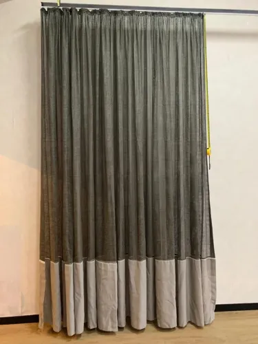 CORTINA MODELO FRANZIDA - TECIDO EM TELA CINZA + BARRADO - SEM ABERTURA