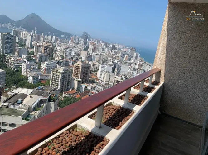 RJ - Leblon - Alto Leblon - Apartamento - 4 quartos - 170m²
